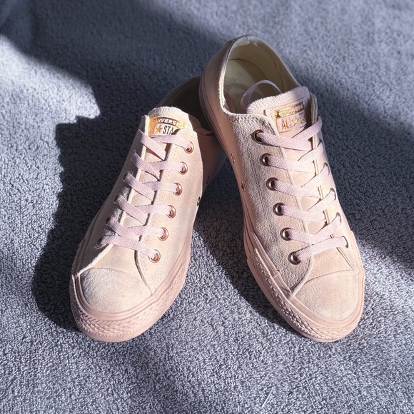 NWOT Converse Chuck Taylor All Star Low Tops in Dusty Pink Monochrome - Picture 2 of 5